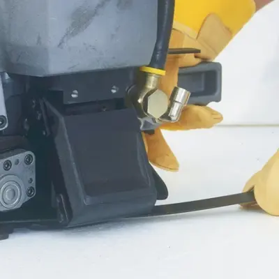 A383 (2) Pneumatic Powered Steel Strapping Tool